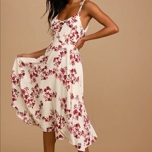 White red floral flowy dress!